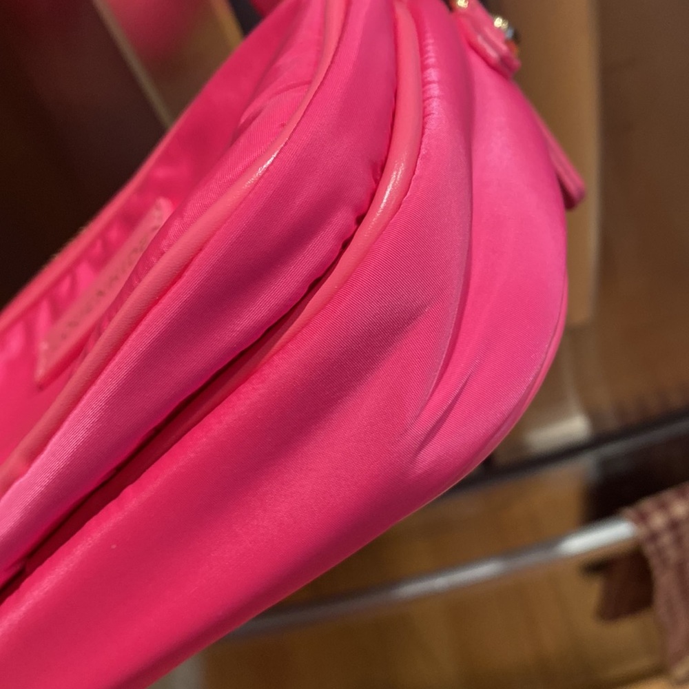 Pink crossbody - Picture 3 of 10
